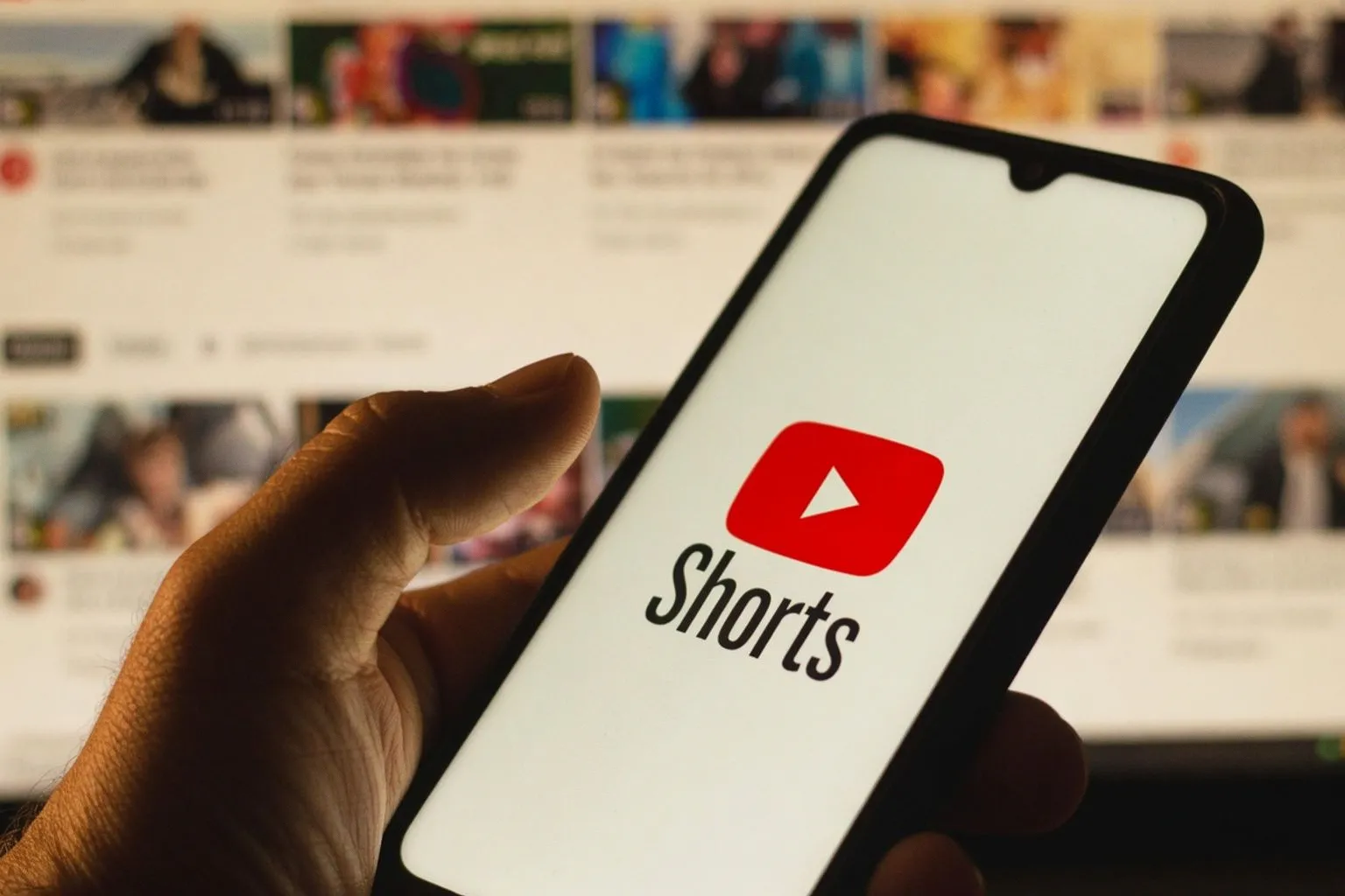 Обновление YouTube Shorts: удаление дизлайков и ускорение работы платформы