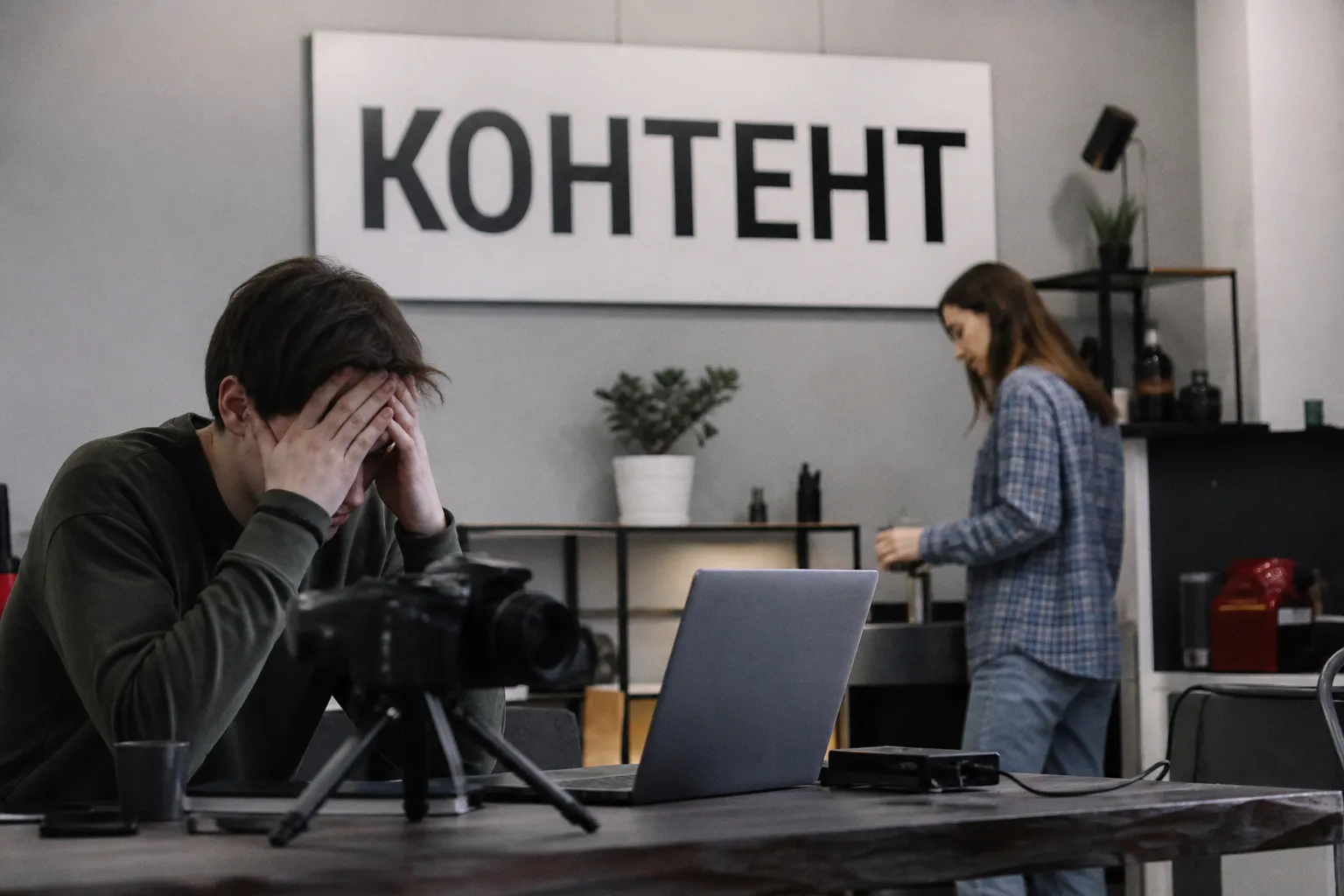 Почему обещания заработка на ИИ-видео в YouTube остаются без доказательств